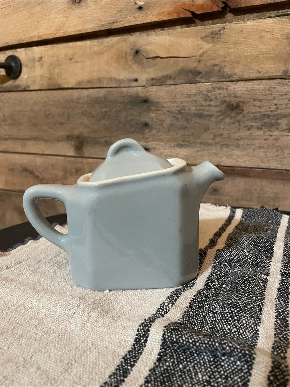 Vintage Chefoware Light Grey Teapot with Lid - Home Kitchen